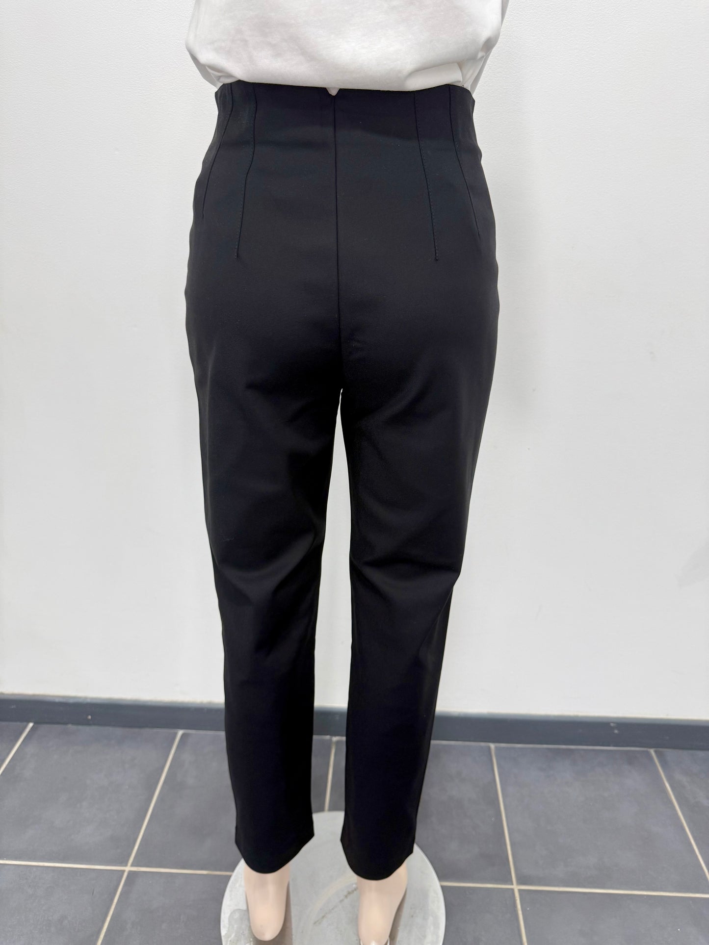Pantalon noir coupe droite