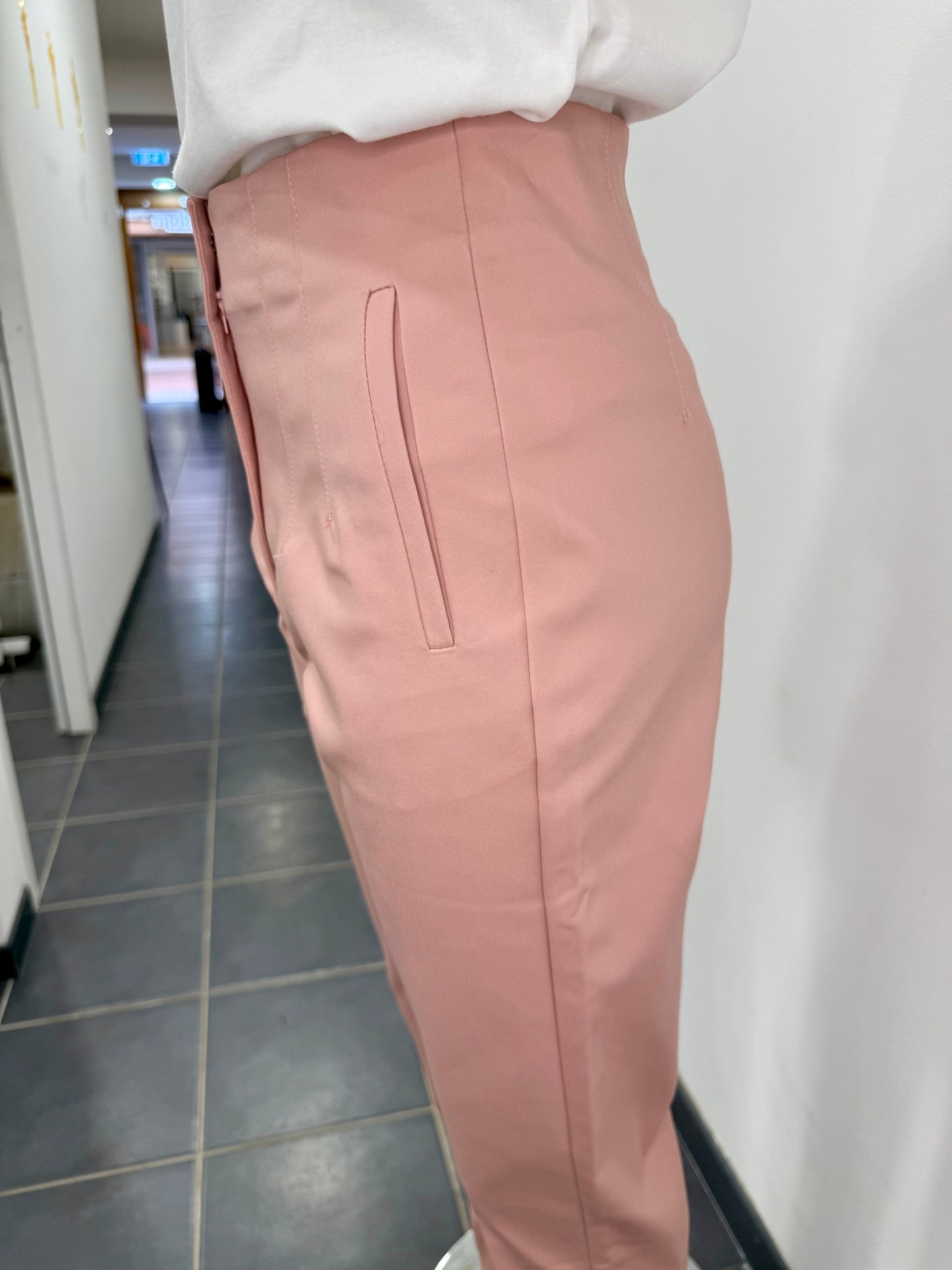 Pantalon rose poudré coupe droite