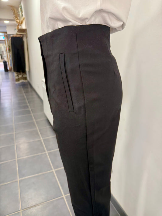 Pantalon noir coupe droite