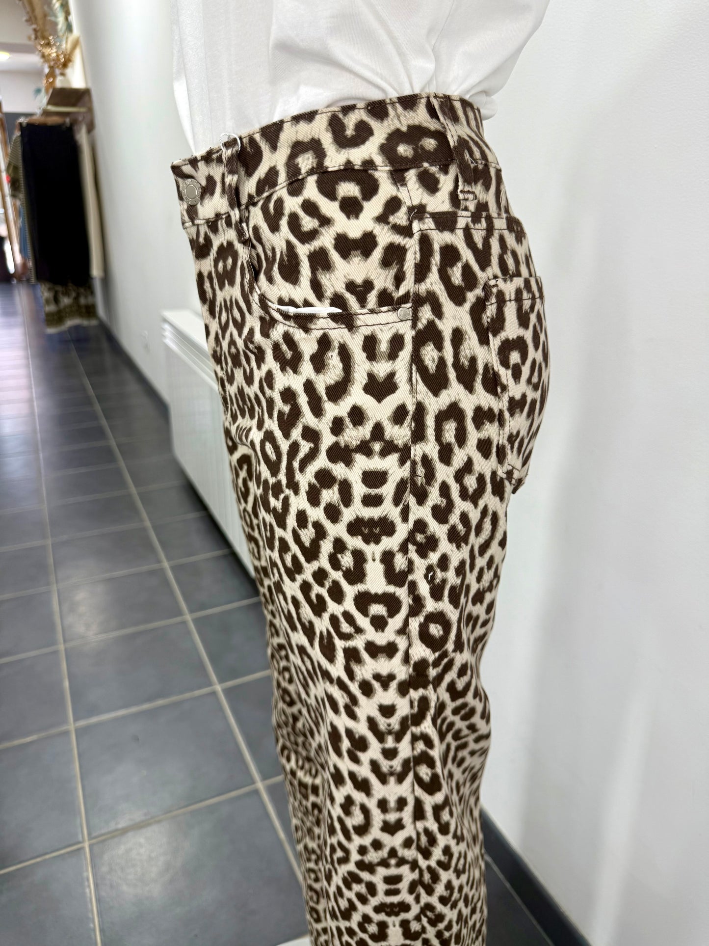 Pantalon imprimé léopard